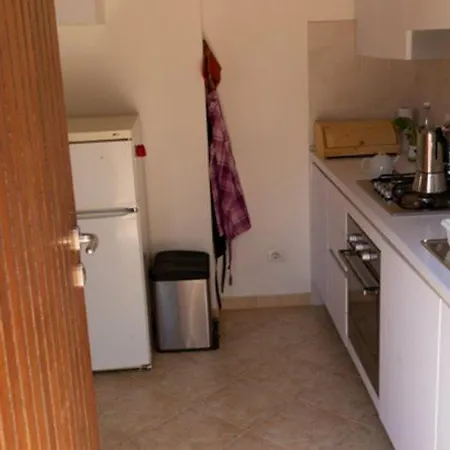 Aia - Goelba Villa