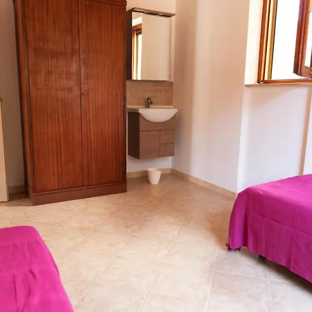 Aia - Goelba Villa